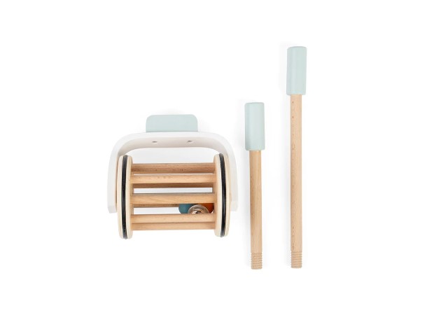 لعبة خشبية جميلة