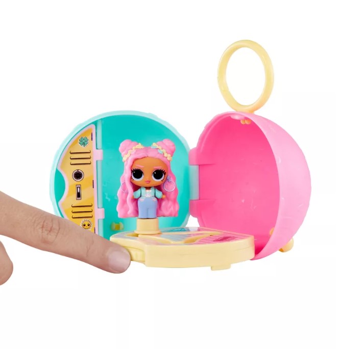 مفاجأة إل أوه إل دمية أزياء ميني موف آند أخدود