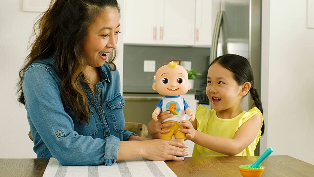 دمية جي جي القطنية  التفاعلية -من كوكوميلون