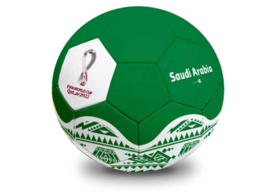 كرة قدم اخضر مع منفاخ