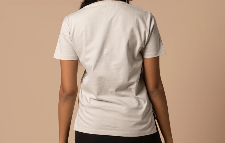 تي شيرت نسائي غوريلاز