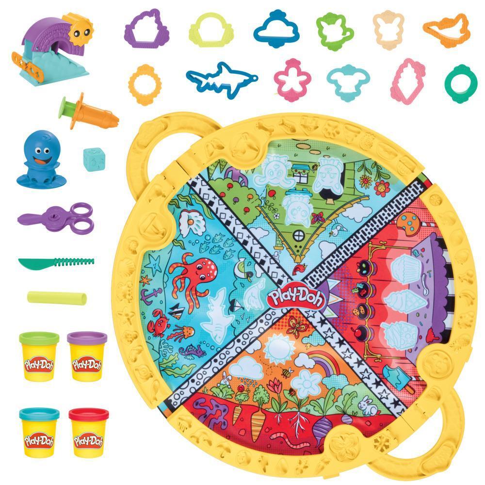 Play-Doh with portable play mat and 19 accessories